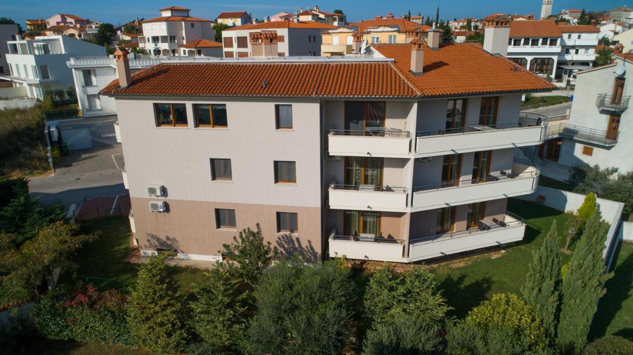 Apartments Oliva Premantura Eksteriør billede